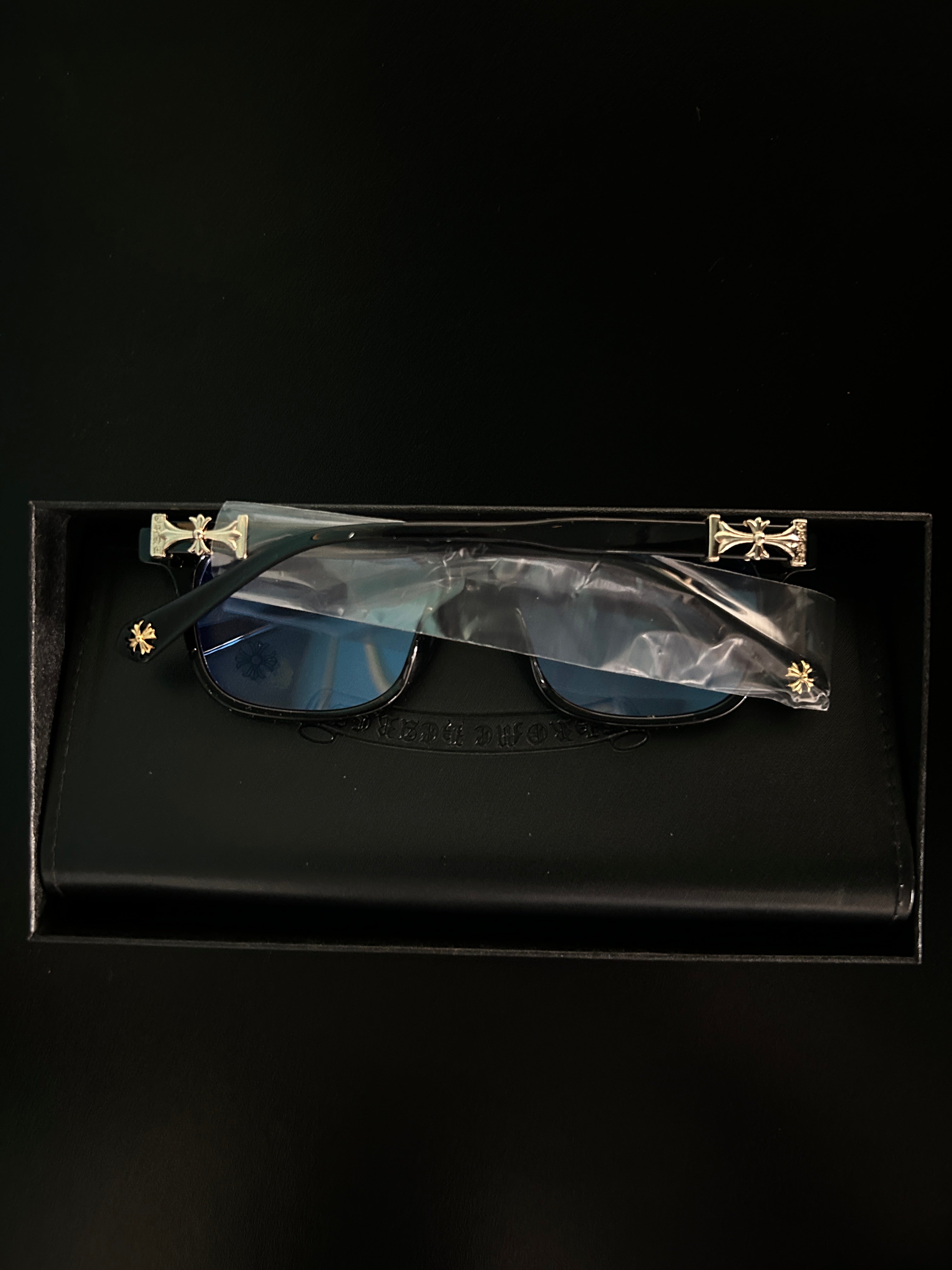 Chrome heart glasses - black & gold badges