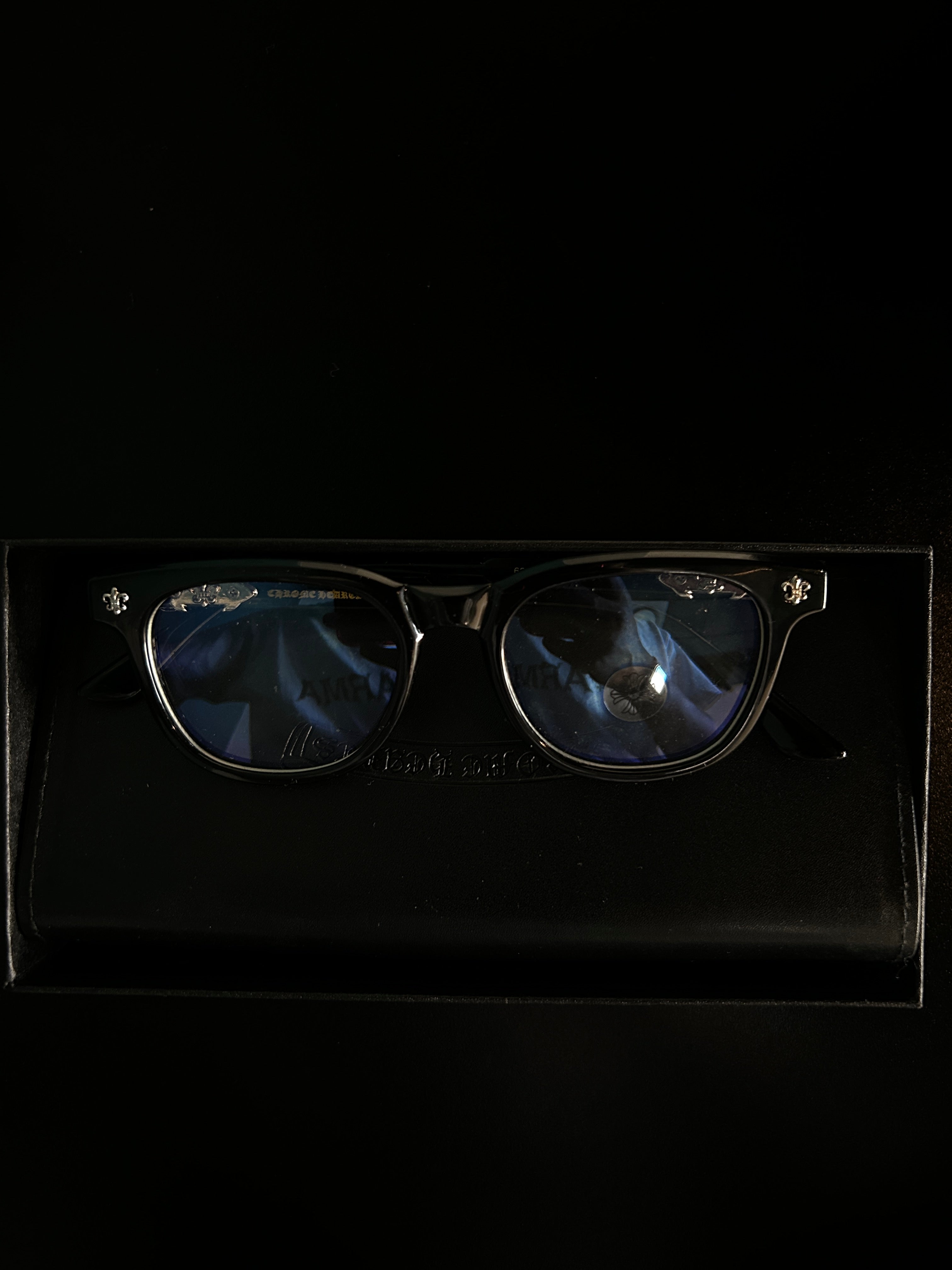 Chrome heart glasses - black & silver badges