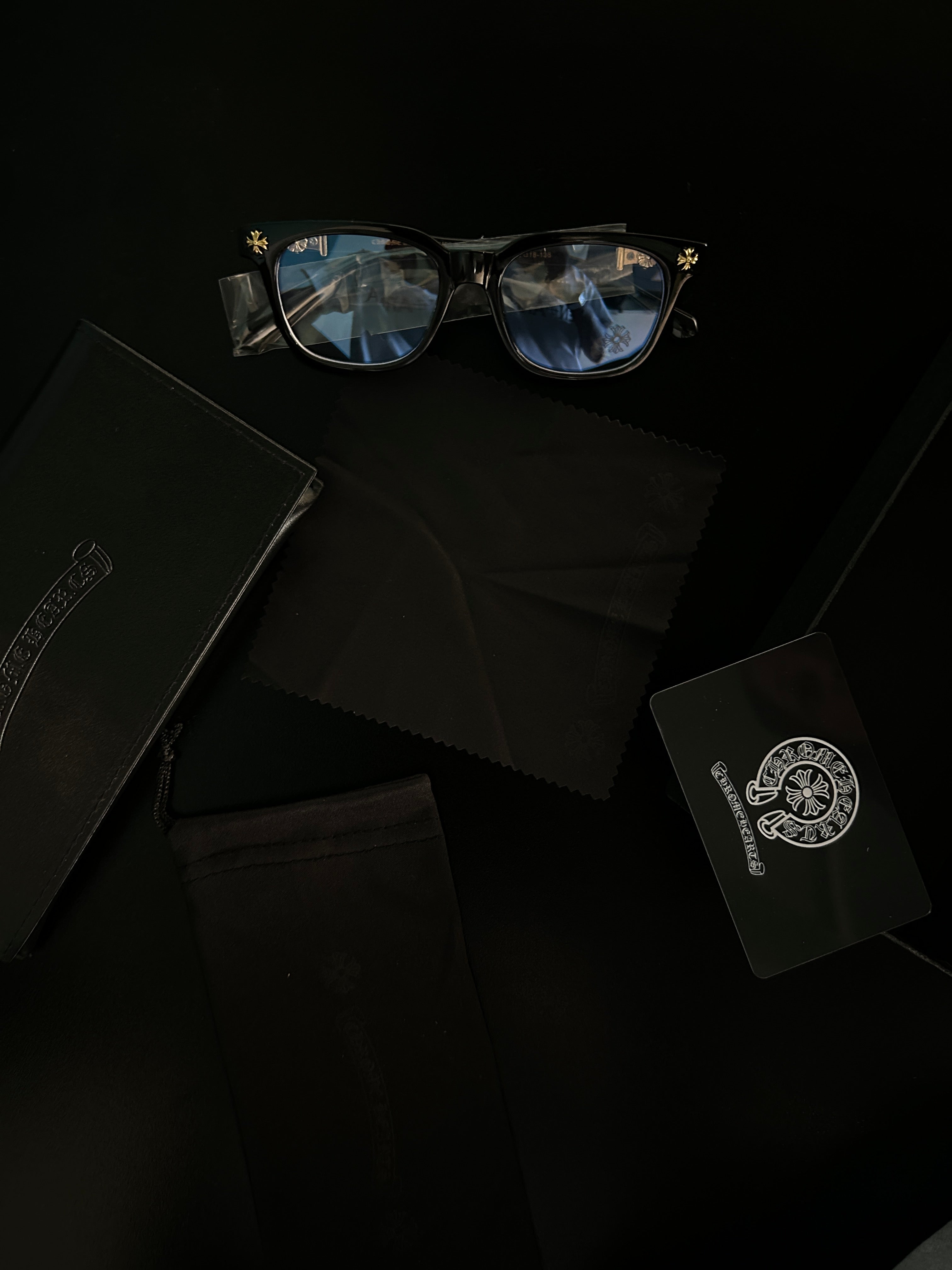 Chrome heart glasses - black & gold badges