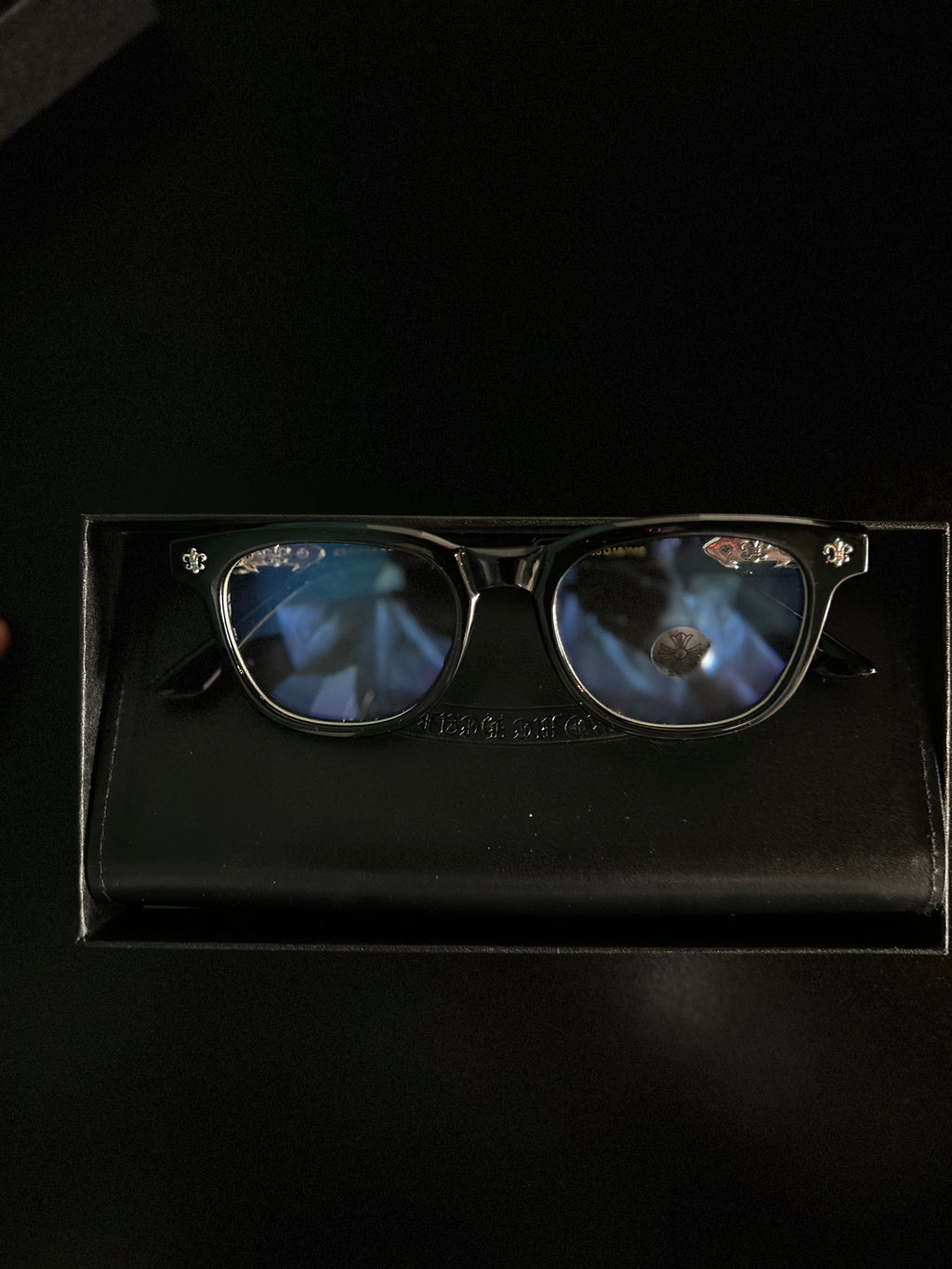 Chrome heart glasses - black & silver badges